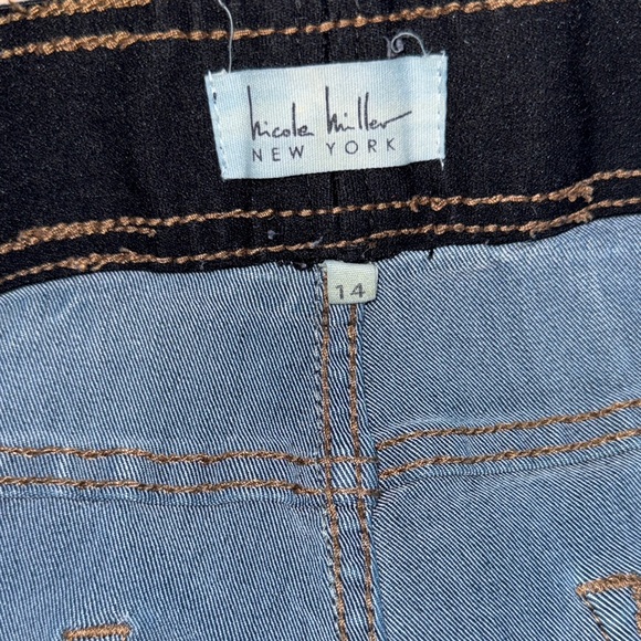 Nicole Miller Light Blue Skinny Jeans - Picture 2 of 5